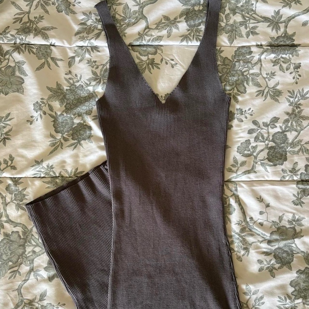 Forever 21 Grey Ribbed Midi Dress